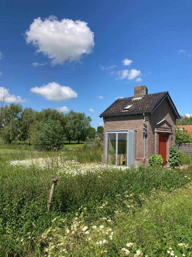 Tiny House Van Hoogspanning Naar Ontspanning Wirdum Exterior foto