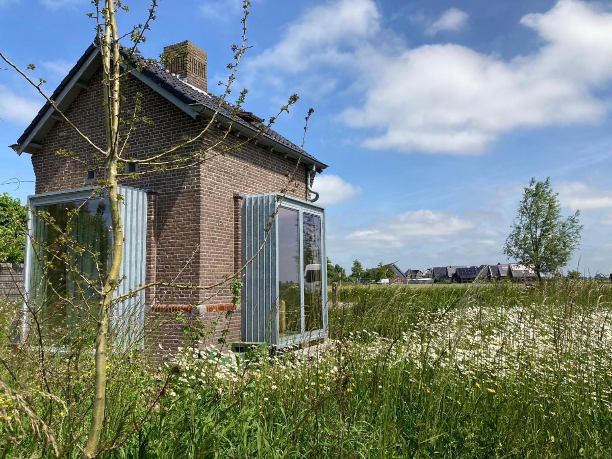 Tiny House Van Hoogspanning Naar Ontspanning Wirdum Exterior foto